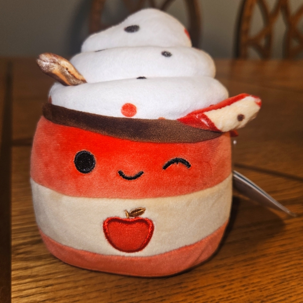 NWT Mead the Apple Cider Squishmallow 5" Fall 🍎
